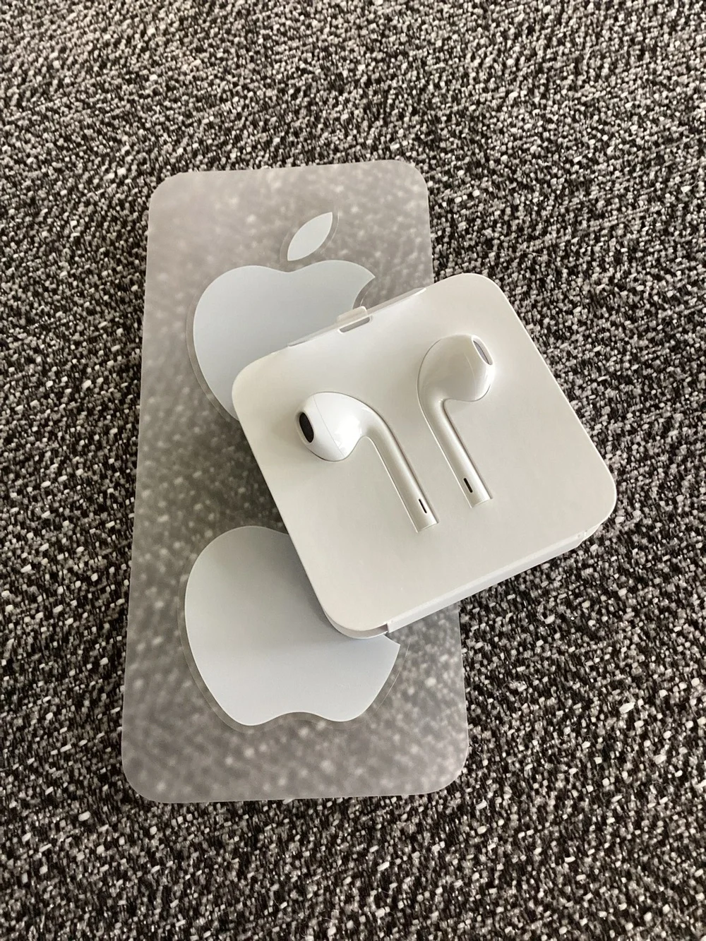 Apple iPhone Wired Earbuds with Lightning Connection + Apple Stickers - New!